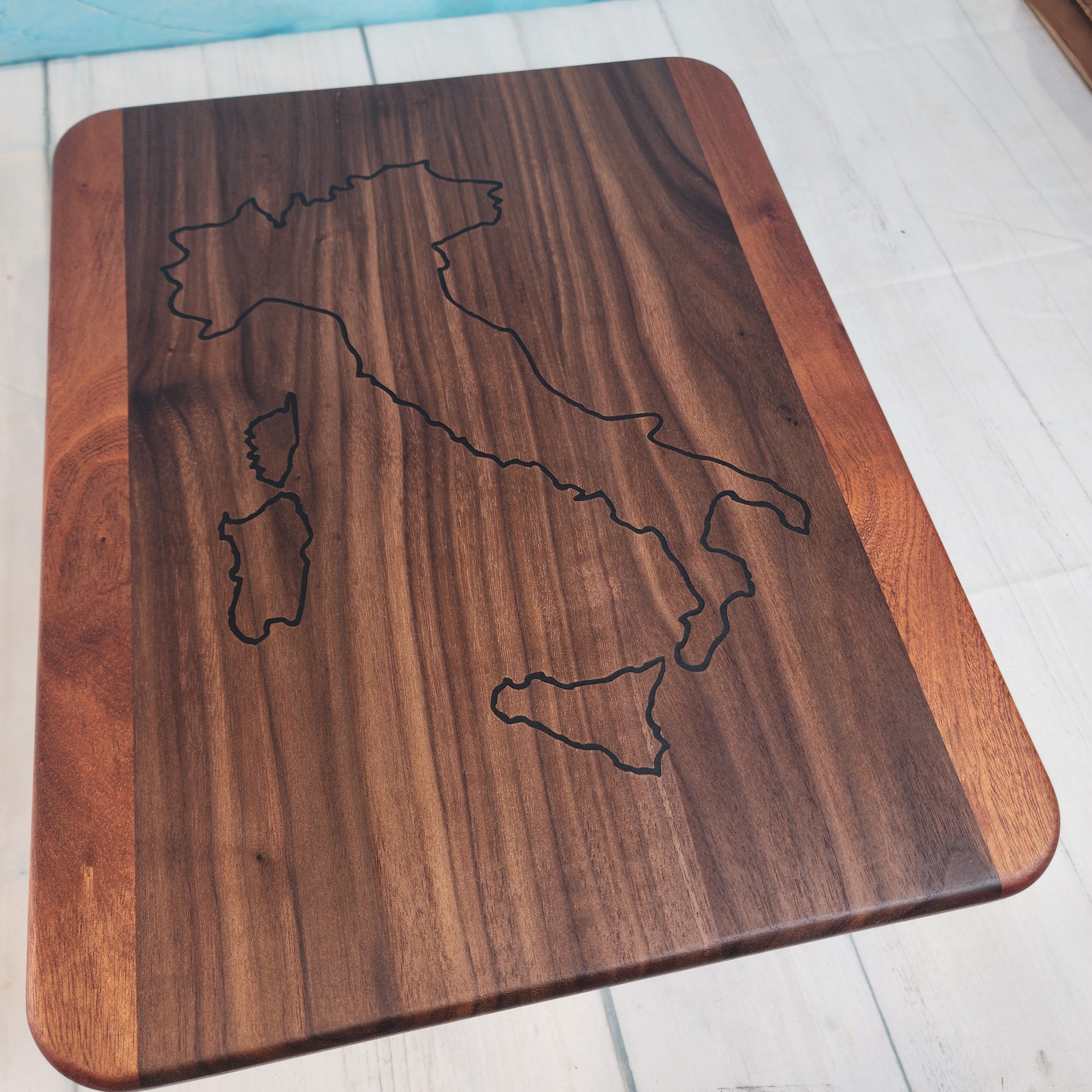 Charcuterie with Italy Inlay - Walnut/Sapele