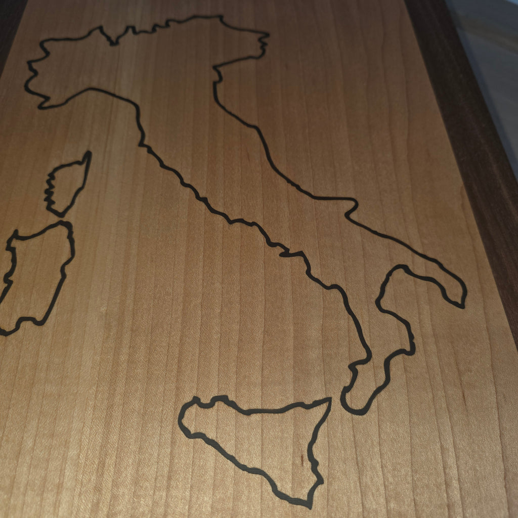 Charcuterie with Italy Inlay - Maple/Walnut