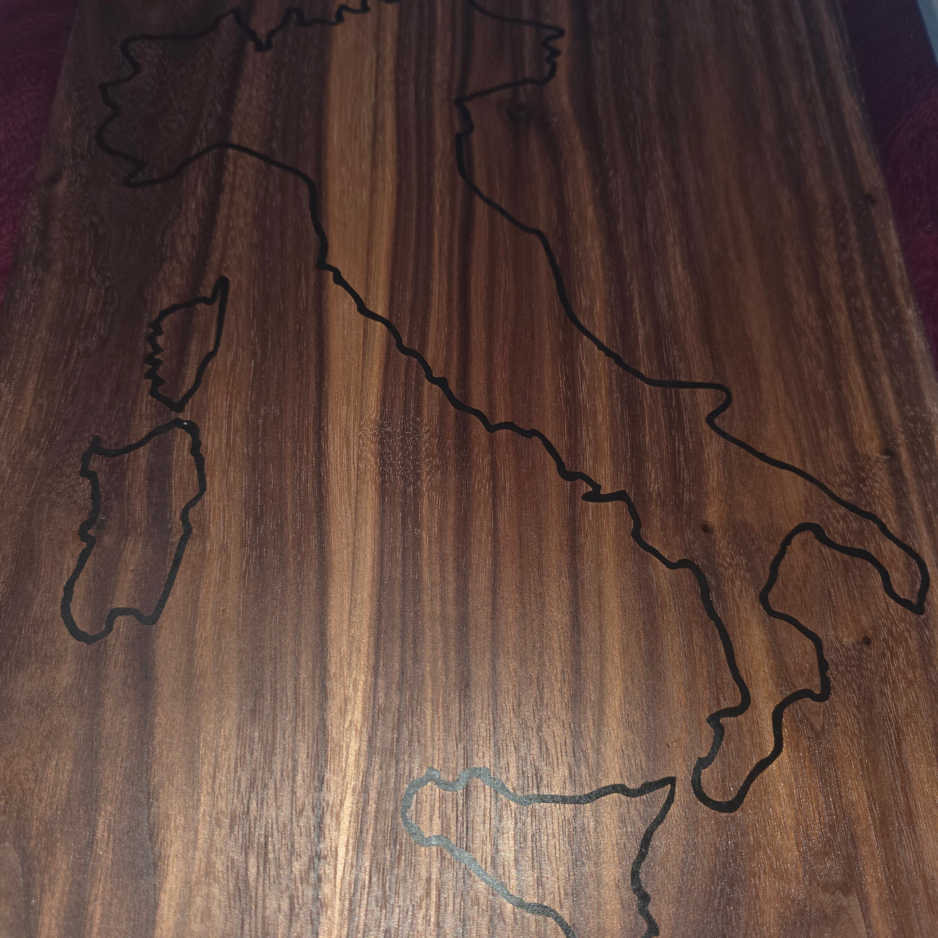 Charcuterie with Italy Inlay - Black Walnut / Purpleheart