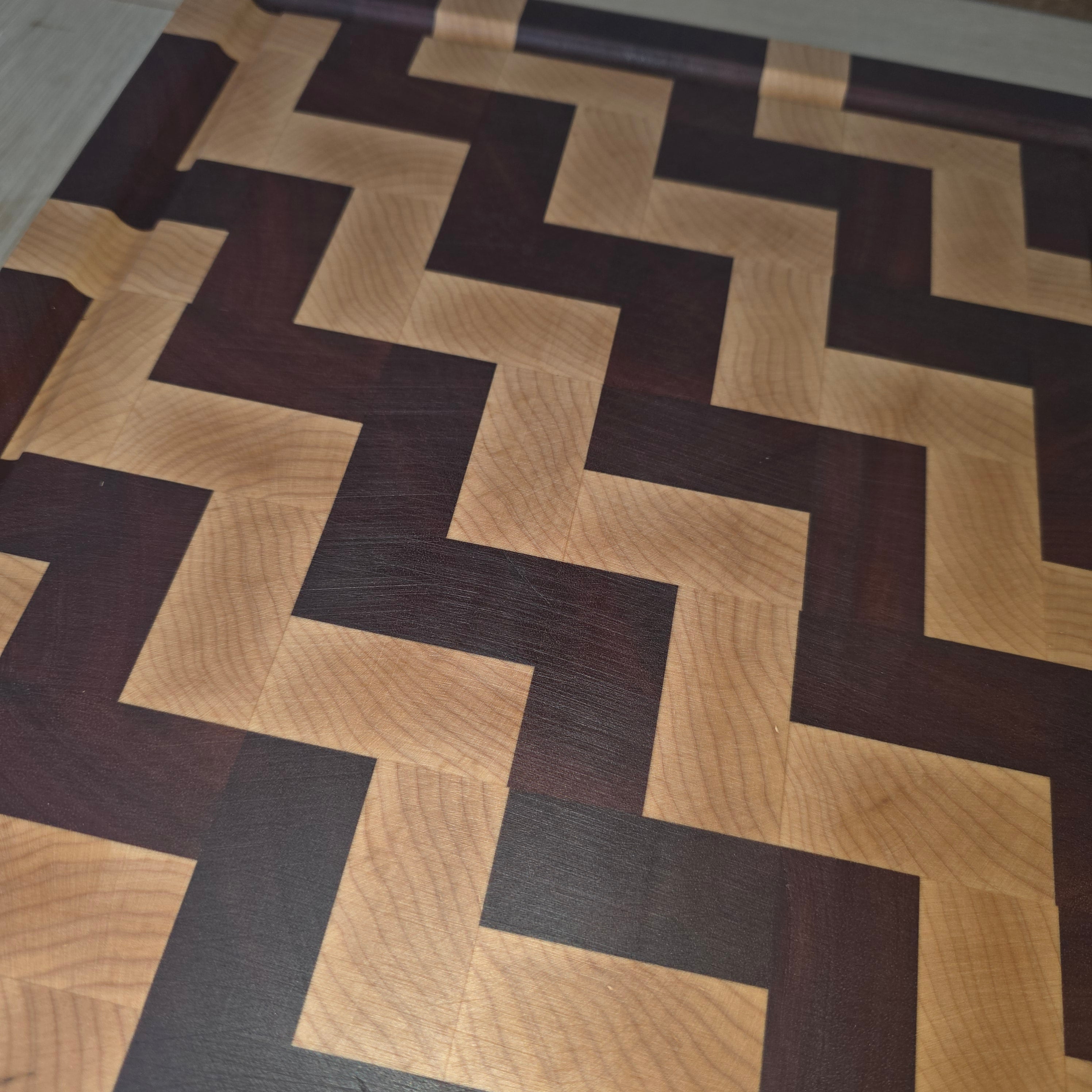 End-Grain Cutting Board - Stepped Pattern